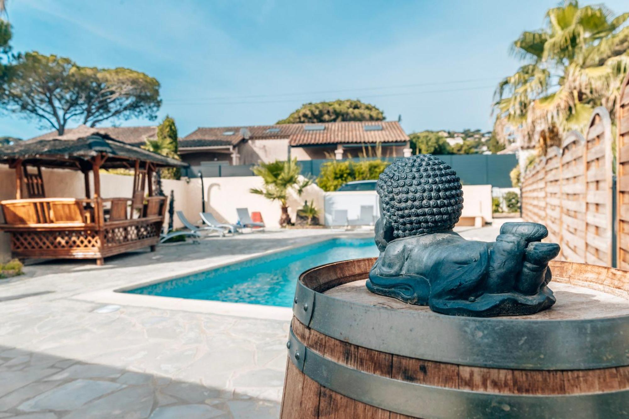 Reve D'Azur, Mazet En Bord De Mer, Parking, Piscine Partagee, Terrasse Bbq & Draps Inclus La Nartelle, 1 Salon, 1 Chambre, 1 Cuisine , 1 Sdb แซ็งต์-แมกซีม ภายนอก รูปภาพ