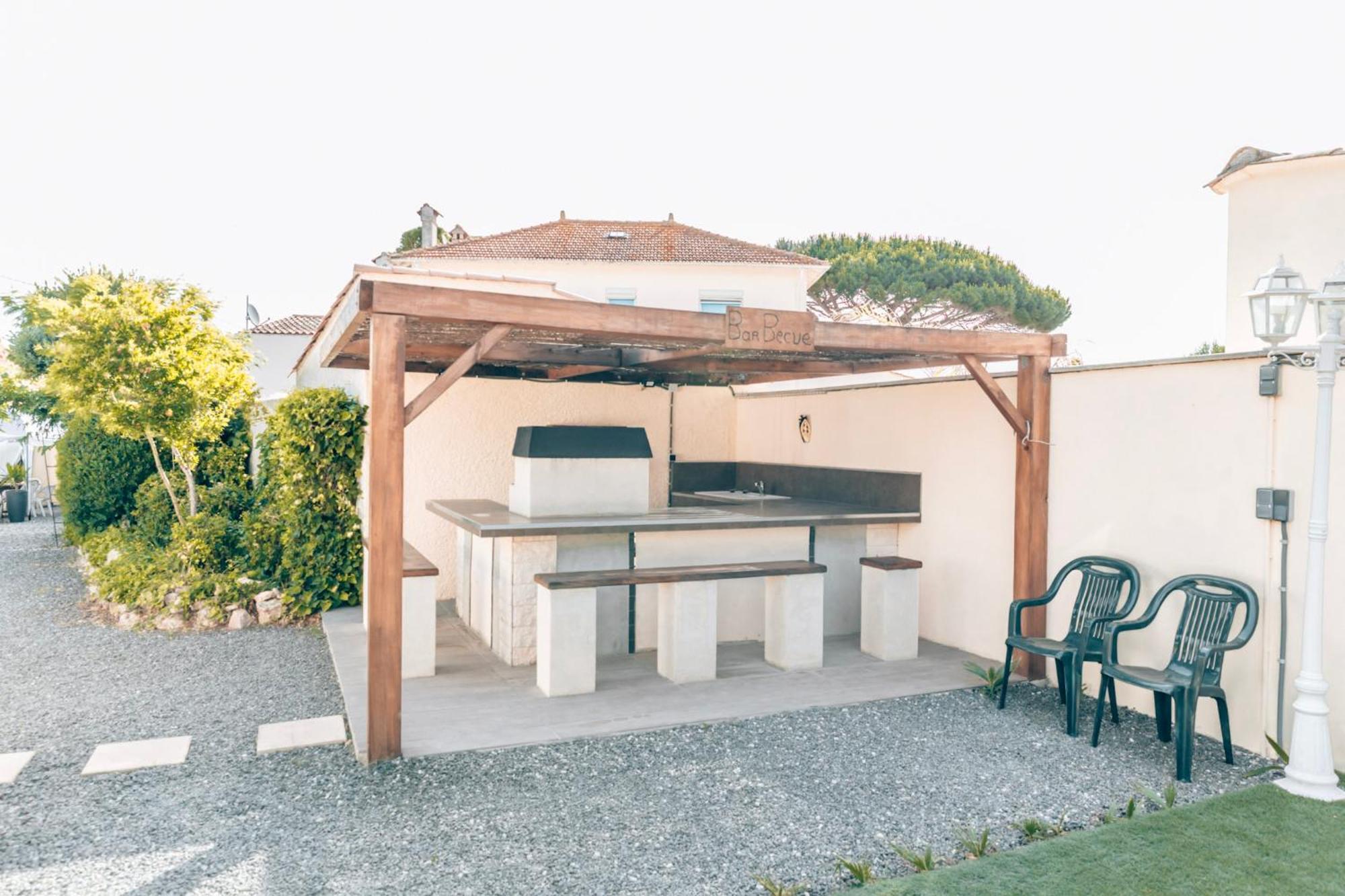 Reve D'Azur, Mazet En Bord De Mer, Parking, Piscine Partagee, Terrasse Bbq & Draps Inclus La Nartelle, 1 Salon, 1 Chambre, 1 Cuisine , 1 Sdb แซ็งต์-แมกซีม ภายนอก รูปภาพ