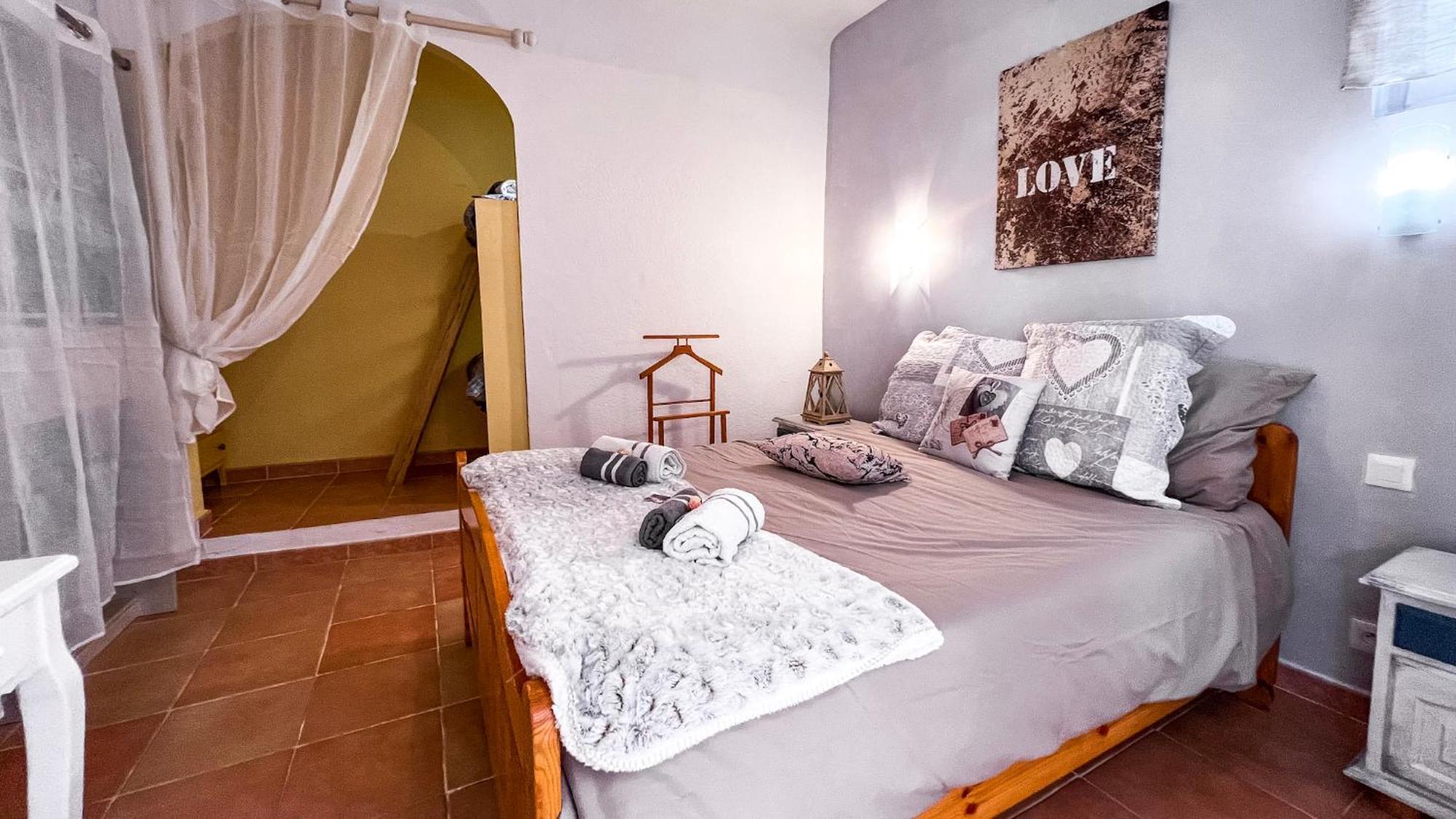 Reve D'Azur, Mazet En Bord De Mer, Parking, Piscine Partagee, Terrasse Bbq & Draps Inclus La Nartelle, 1 Salon, 1 Chambre, 1 Cuisine , 1 Sdb แซ็งต์-แมกซีม ภายนอก รูปภาพ