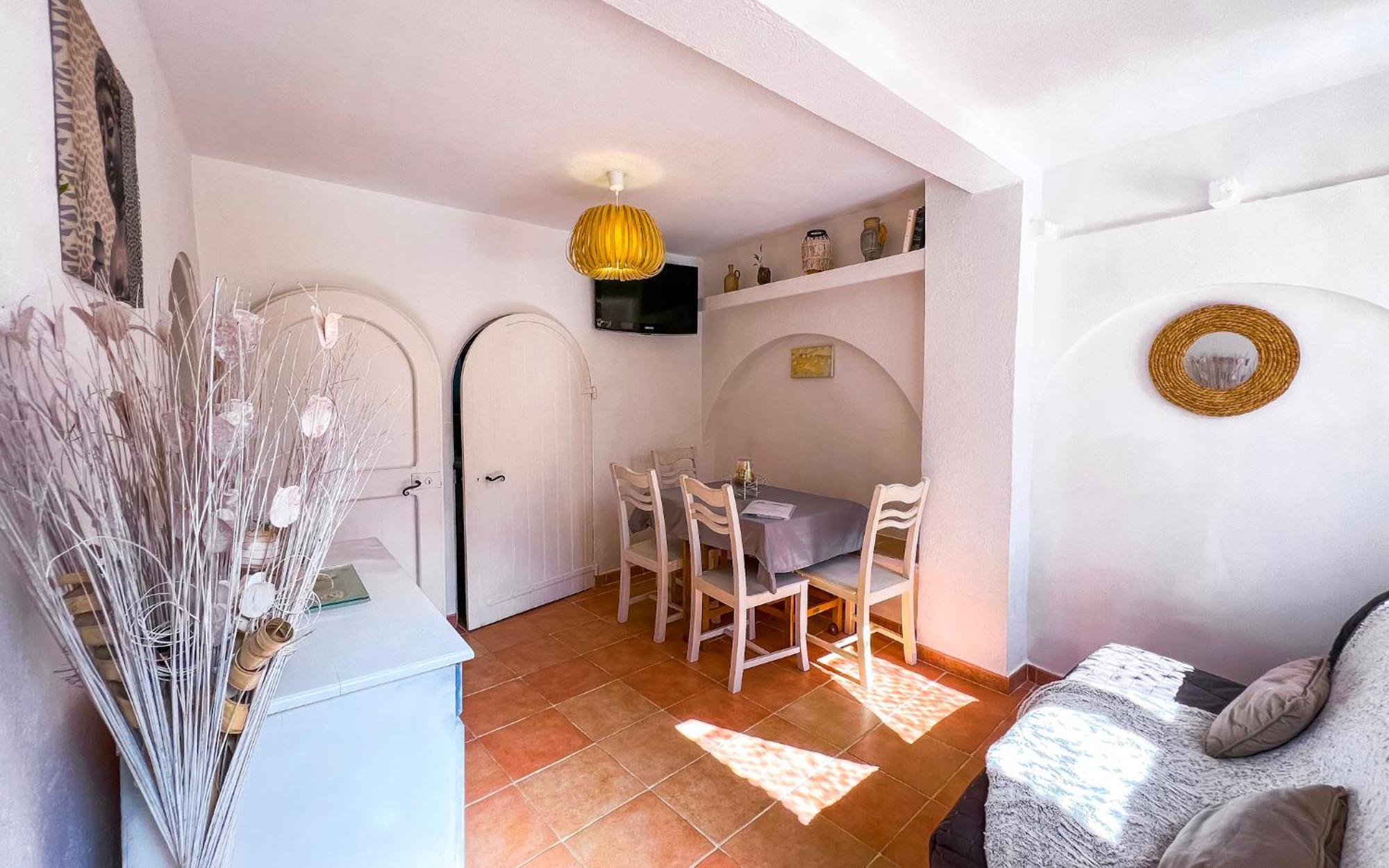 Reve D'Azur, Mazet En Bord De Mer, Parking, Piscine Partagee, Terrasse Bbq & Draps Inclus La Nartelle, 1 Salon, 1 Chambre, 1 Cuisine , 1 Sdb แซ็งต์-แมกซีม ภายนอก รูปภาพ