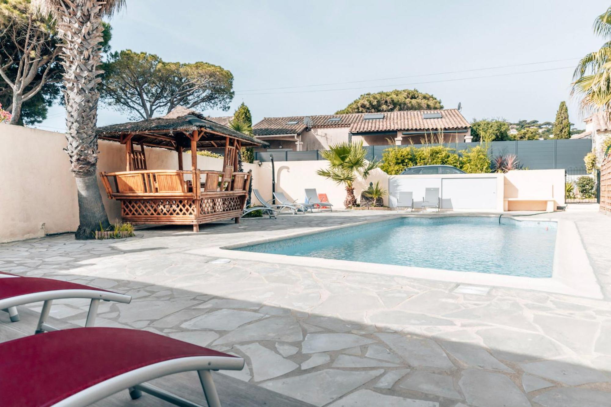 Reve D'Azur, Mazet En Bord De Mer, Parking, Piscine Partagee, Terrasse Bbq & Draps Inclus La Nartelle, 1 Salon, 1 Chambre, 1 Cuisine , 1 Sdb แซ็งต์-แมกซีม ภายนอก รูปภาพ