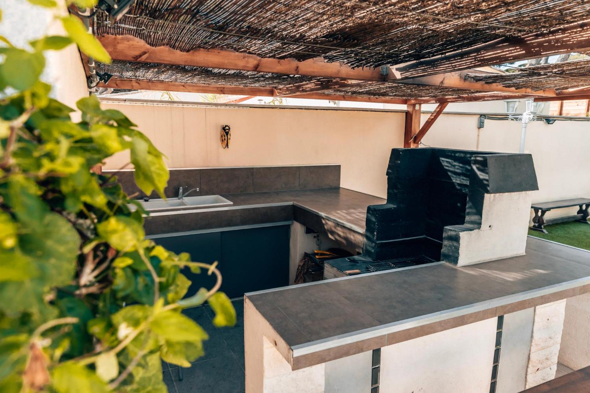 Reve D'Azur, Mazet En Bord De Mer, Parking, Piscine Partagee, Terrasse Bbq & Draps Inclus La Nartelle, 1 Salon, 1 Chambre, 1 Cuisine , 1 Sdb แซ็งต์-แมกซีม ภายนอก รูปภาพ